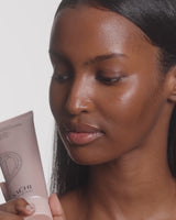 Saffron Luminous Cleanser - 120ml